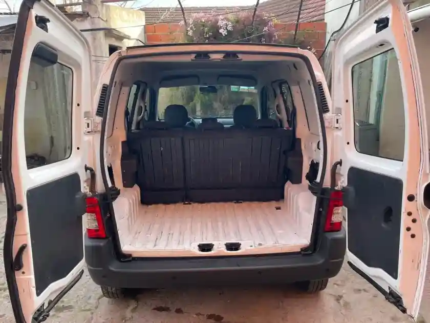 Citroën Berlingo Furgon 1.6 Hdi 92 Bussines Mixto 2018 - foto 5