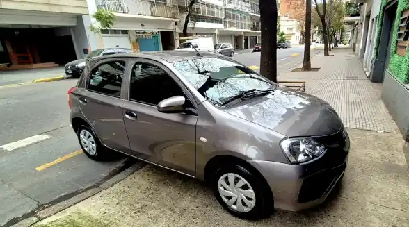 Toyota Etios 1.5 X 6Mt My19 2019 - foto 2