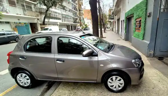 Toyota Etios 1.5 X 6Mt My19 2019 - foto 3