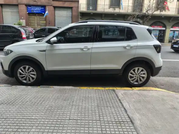 Volkswagen T-Cross 1.6 Comfortline At 2020 - foto 3