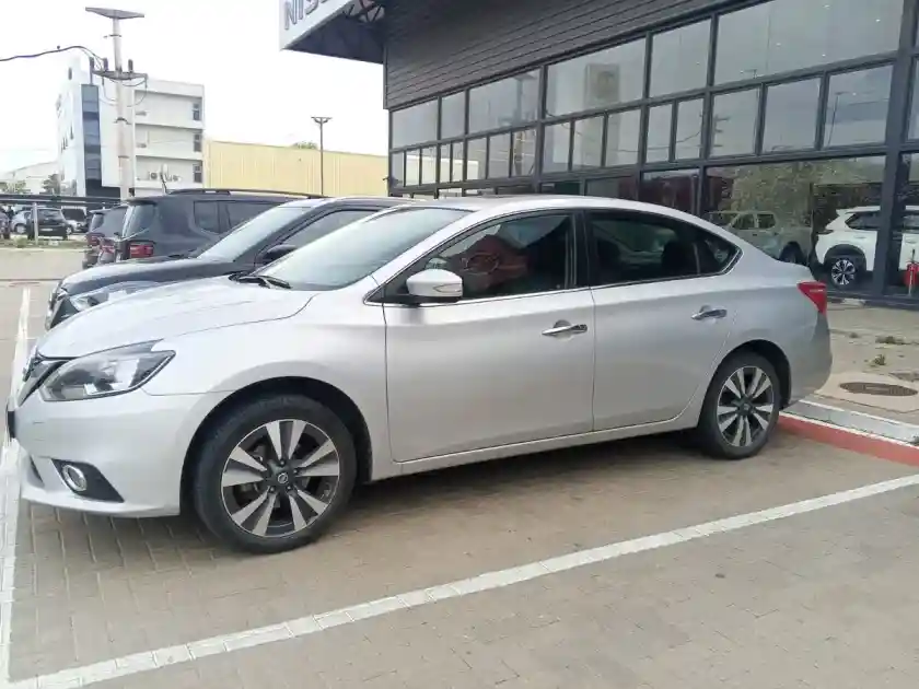 Nissan Sentra 2.0 Exclusive 2017 - foto 1