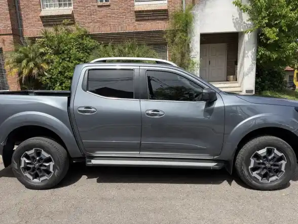 Nissan Frontier 2.3Bt Platinum 4X4 At L22 2023 - foto 4