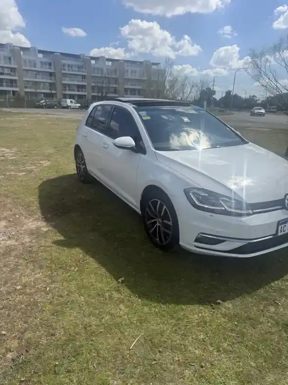 Volkswagen Golf 1.4 Highline Tsi Dsg 2018 - foto 1