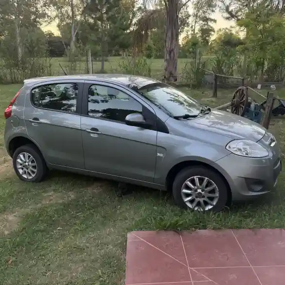 Fiat Palio 1.4 Attractive 85Cv 2015 - foto 1