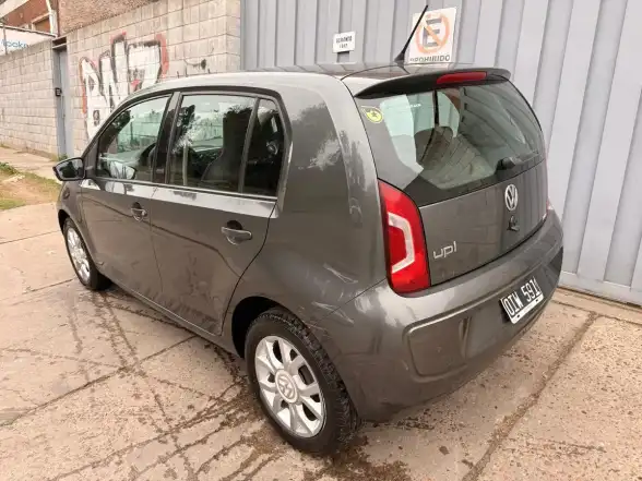 Volkswagen Up! 1.0 Move Up! 75Cv 5 P 2014 - foto 3