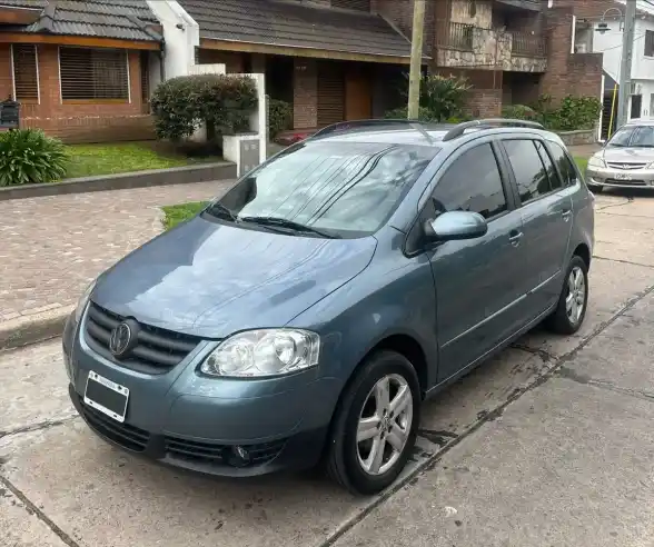 Volkswagen Suran 1.6 I Highline 80D 2008 - foto 1