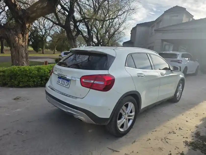 Mercedes-Benz Clase Gla 1.6 Gla200 At Urban 156Cv 2016 - foto 3