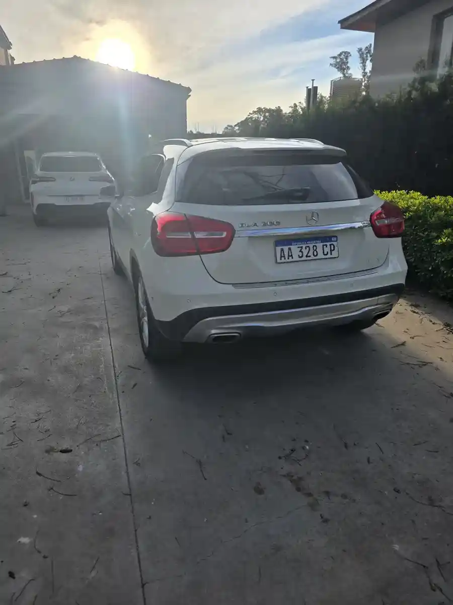 Mercedes-Benz Clase Gla 1.6 Gla200 At Urban 156Cv 2016 - foto 4