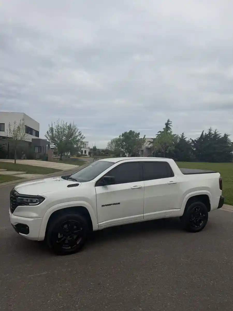 Ram Rampage 2.0 Laramie Gme At9 4X4 2026 - foto 2