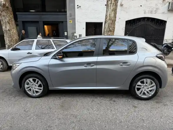 Peugeot 208 1.6 Active Pack Tiptronic 2024 - foto 4