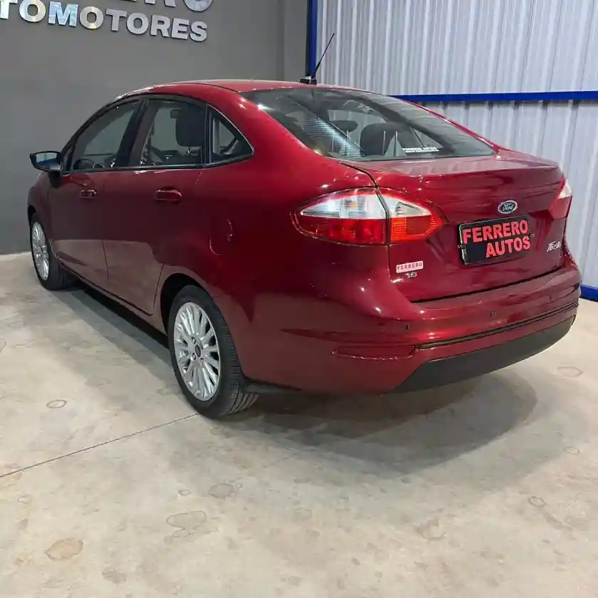 Ford Fiesta Kinetic 1.6 Se Plus 120Cv 2017 - foto 3