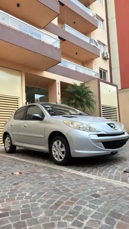 Peugeot 207 1.4 Active 75Cv 2013 - foto 2