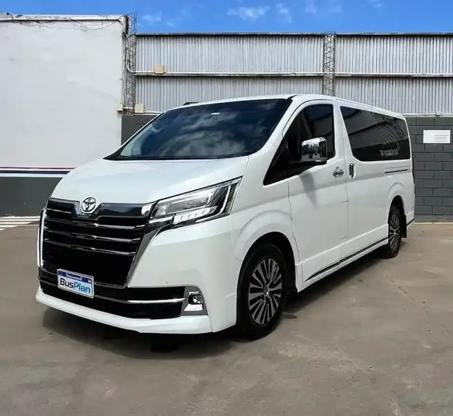 Toyota Hiace Wagon 2,8 Diesel 6At 10A 2024 2024 - foto 2