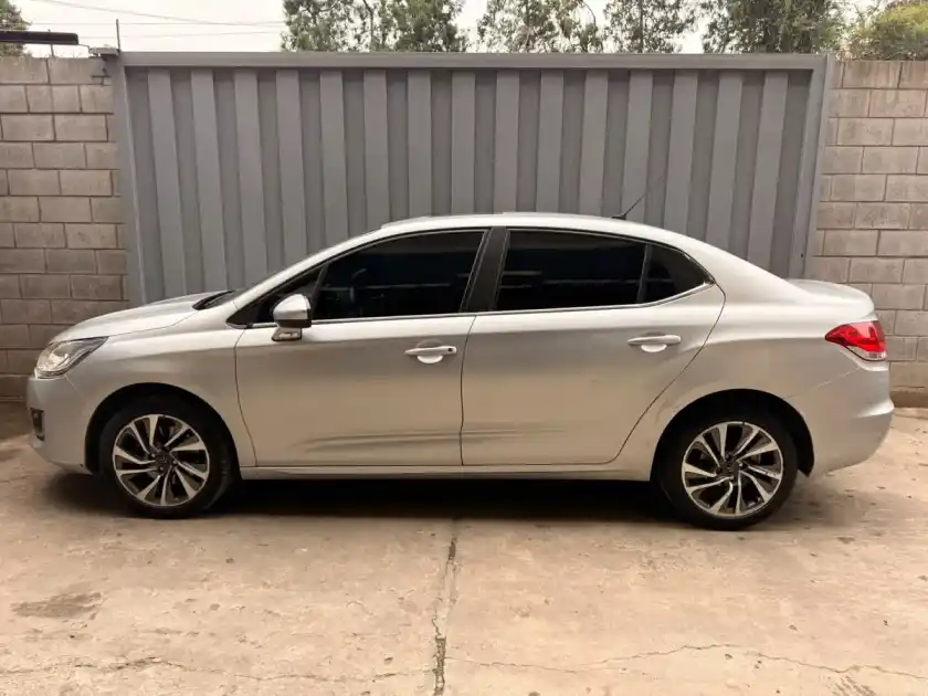 Citroën C4 Lounge 1.6 Thp 165 Feel Pack 2018 - foto 2