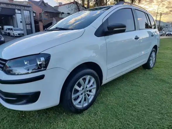 Volkswagen Suran 1.6 Trendline 11B 2014 - foto 2