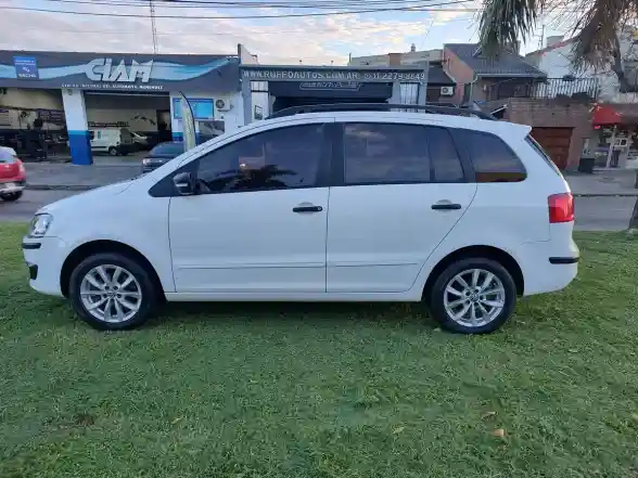 Volkswagen Suran 1.6 Trendline 11B 2014 - foto 5