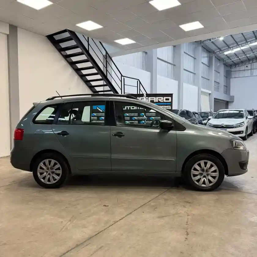 Volkswagen Suran 1.6 Comfortline 101Cv 11A 2011 - foto 4