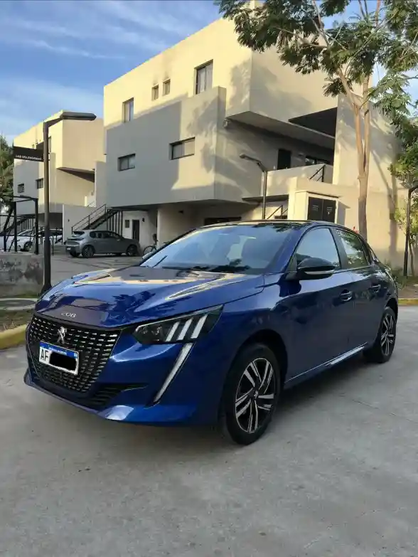 Peugeot 208 2022 - foto 1