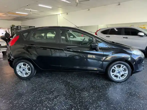 Ford Fiesta Kinetic 1.6 S Plus 120Cv 2014 - foto 4