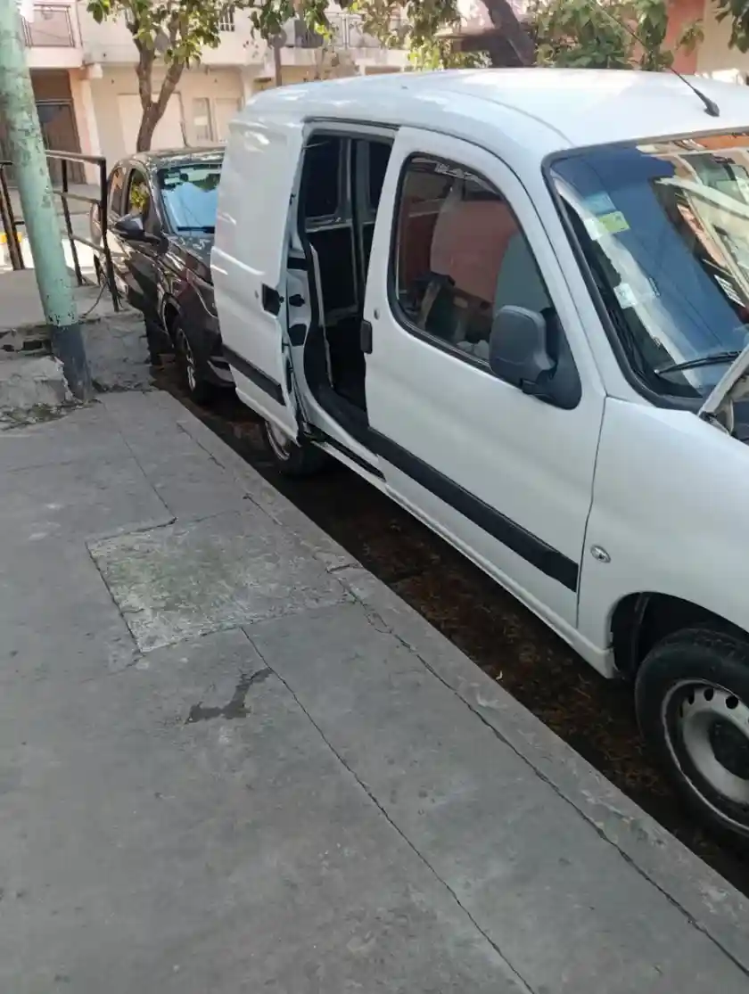 Citroën Berlingo Furgon 1.6 Bussines Hdi 92Cv Am54 2015 - foto 3