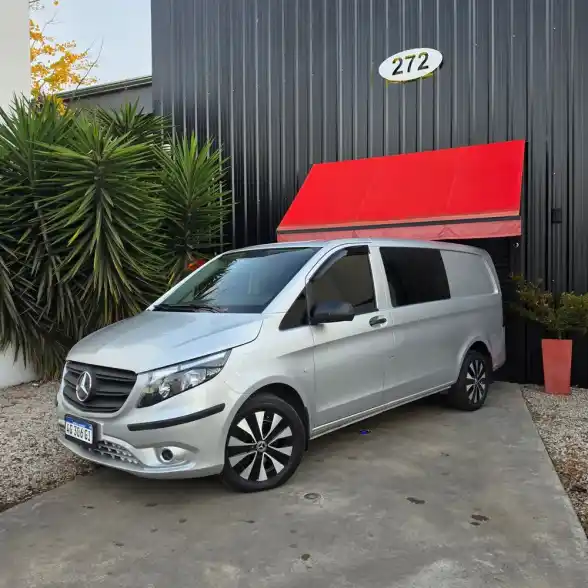 Mercedes Vito Furgón Mixto 111 Cdi Ac 2023 - foto 1