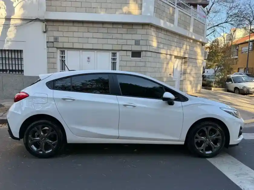 Chevrolet Cruze 5 1.4 Lt At 5P 2023 - foto 5