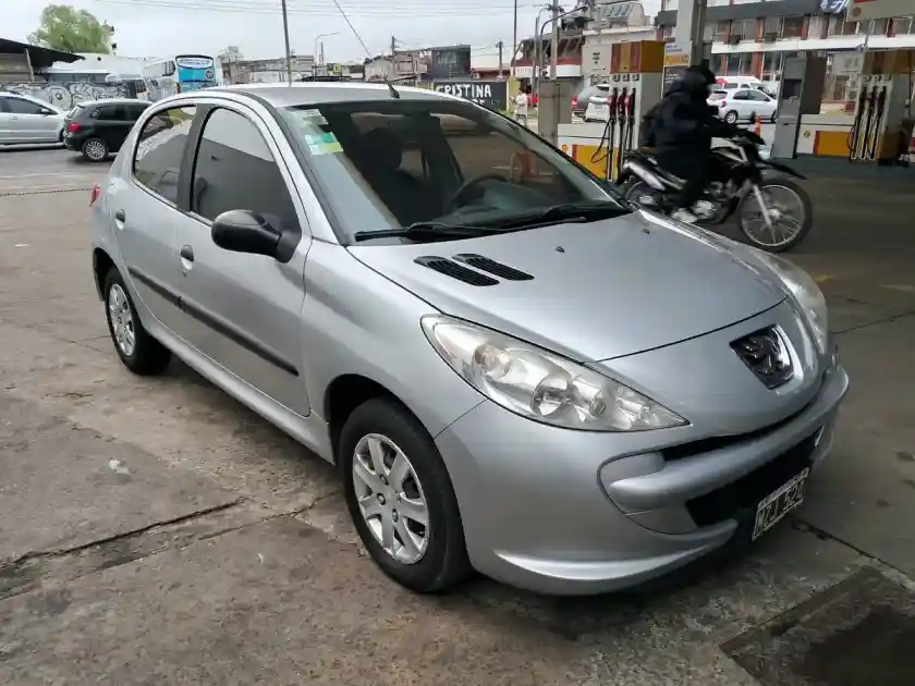 Peugeot 207 1.4 Allure 75Cv 2014 - foto 2