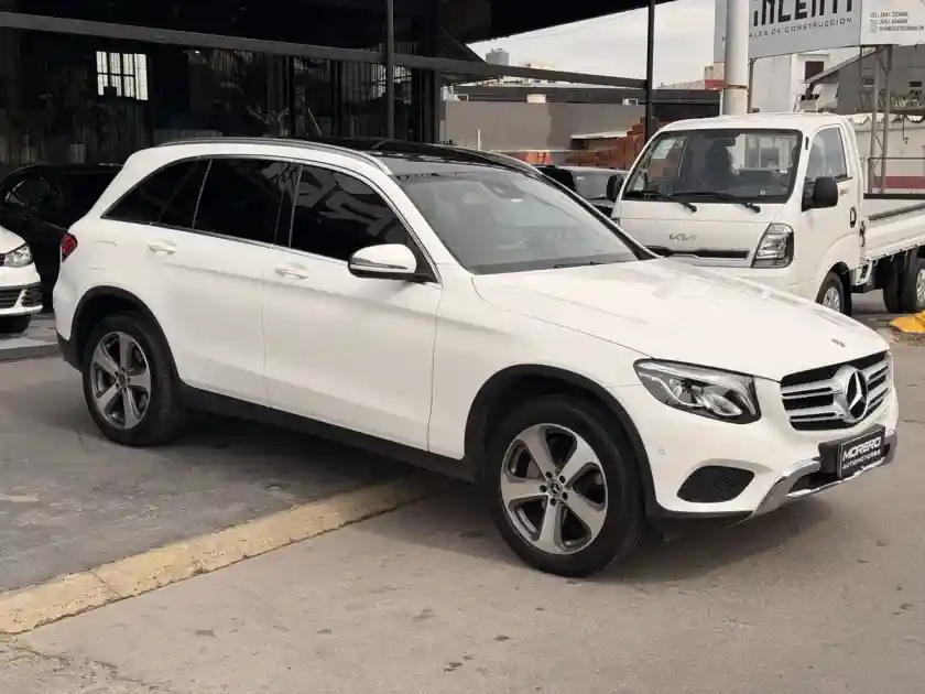 Mercedes-Benz Clase Glc 2.0 Glc300 4 Matic 241Cv 2018 - foto 4