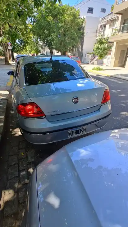 Fiat Linea 1.9 Essence 2010 - foto 5
