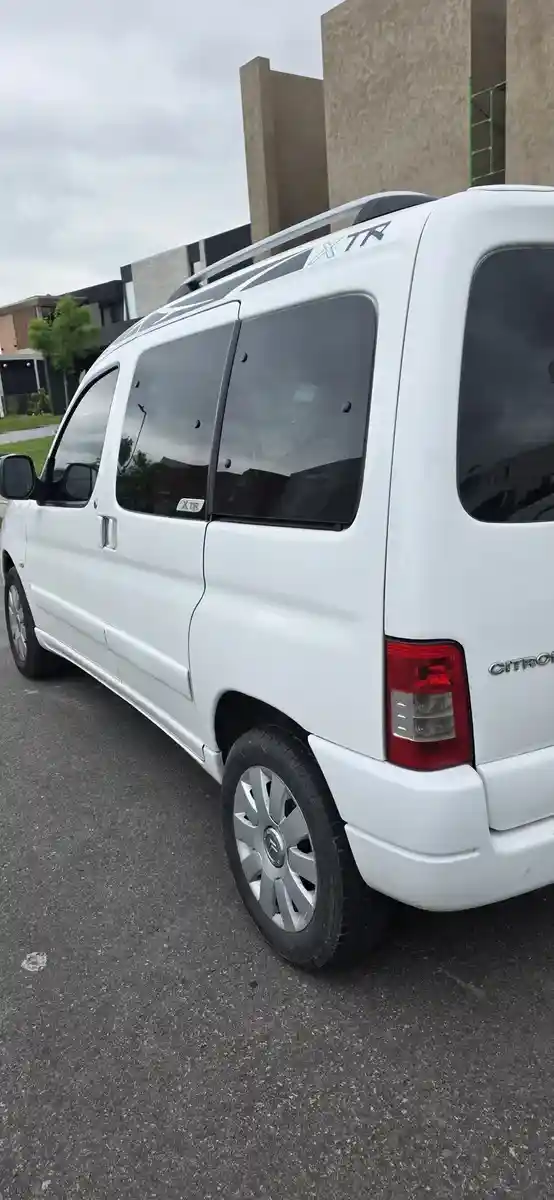 Citroën Berlingo Multispace 1.6 Xtr Hdi 92Cv 2017 - foto 5