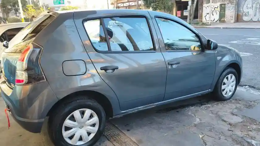 Renault Sandero 1.6 Authentique Pack I 90Cv 2014 - foto 4