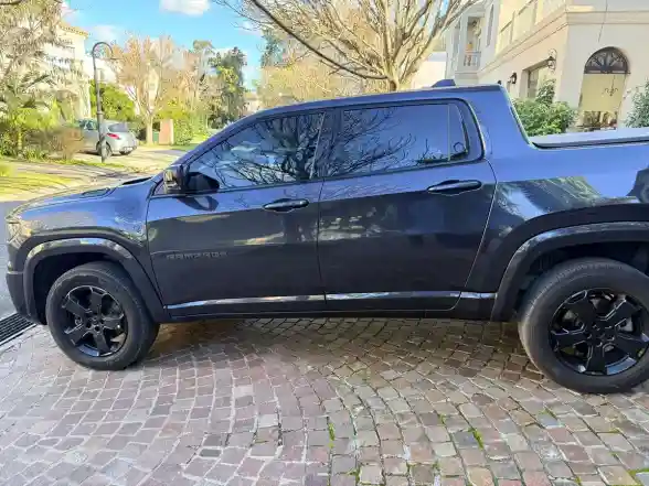 Ram Rampage 2.0 Laramie Night Edition Gme At9 4X4 2025 - foto 3