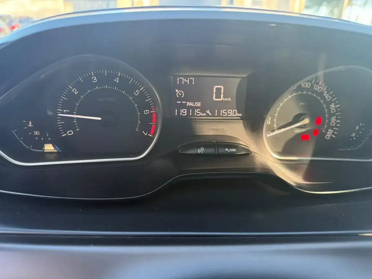 Peugeot 2008 1.6 Feline 2017 - foto 3
