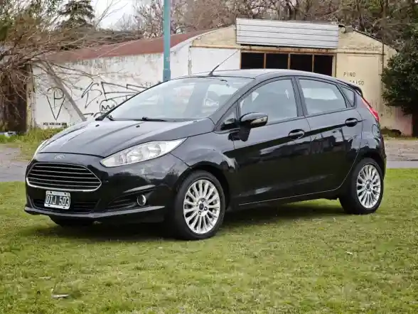 Ford Fiesta Kinetic 1.6L Se 2015 - foto 1
