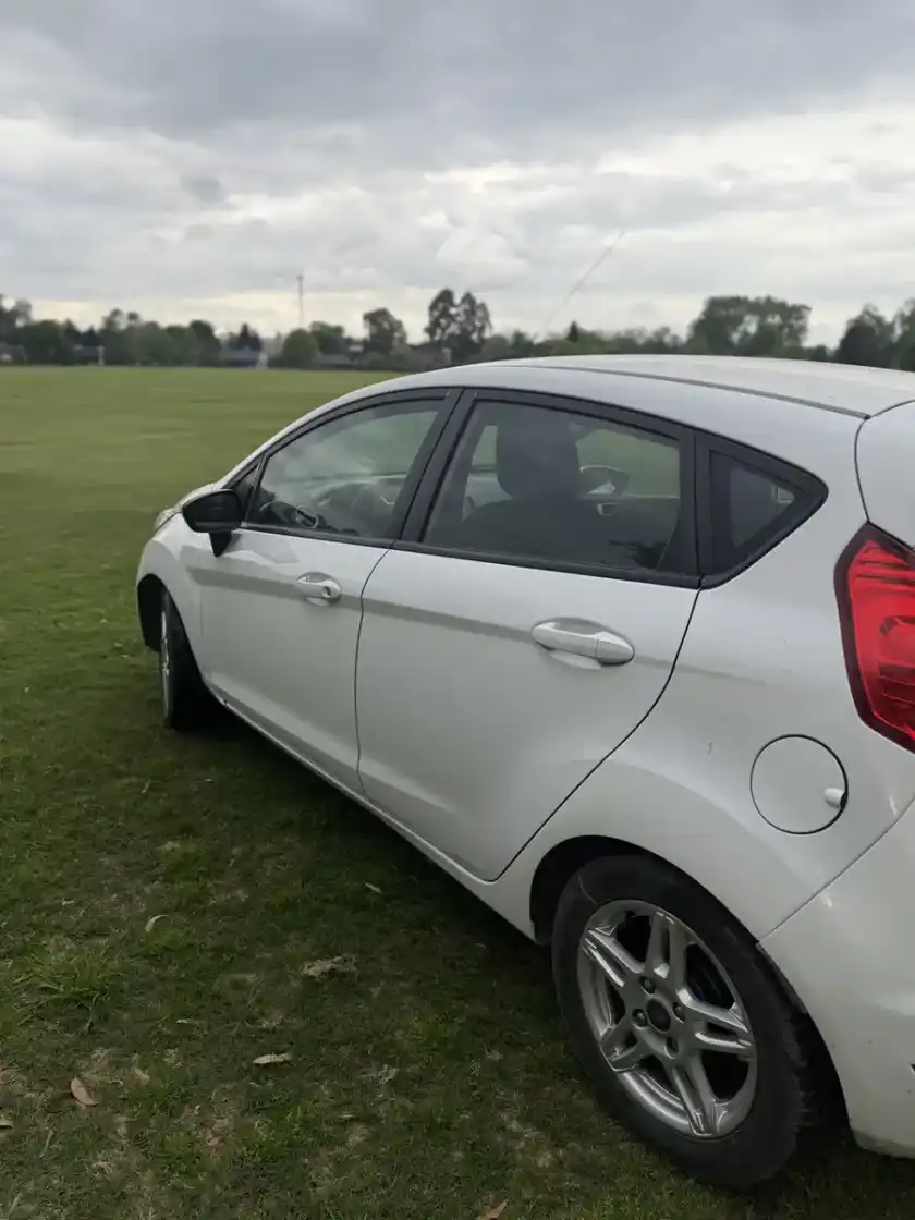 Ford Fiesta Kinetic 1.6 Se Plus 120Cv 2019 - foto 4