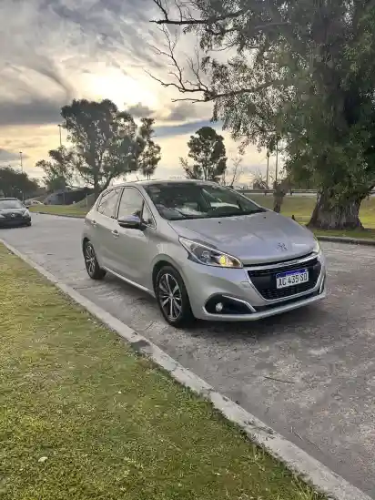 Peugeot 208 1.6 Allure Plus Hdi 2018 - foto 3
