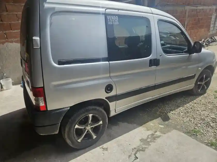 Citroën Berlingo 1.6 Vti 115 Business Mixto 2018 - foto 1