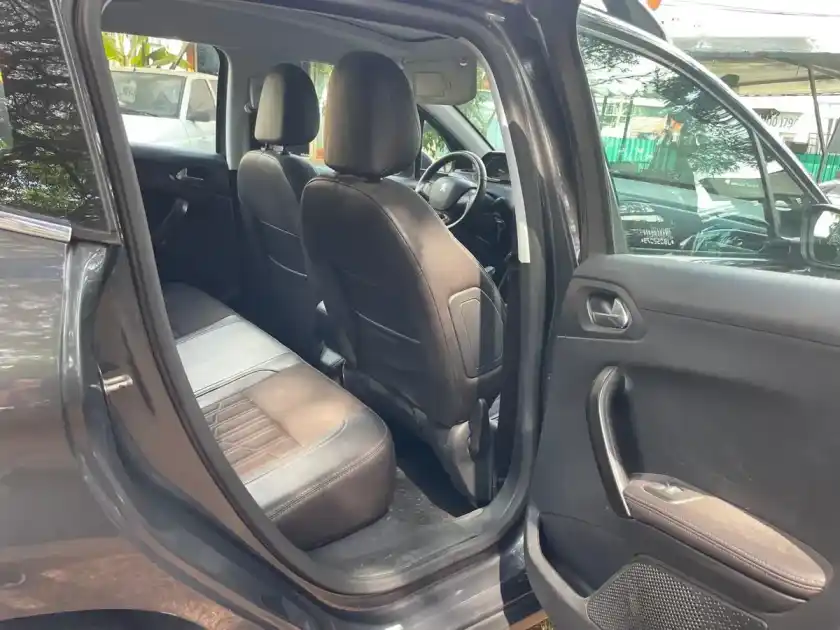 Peugeot 2008 1.6 Feline 2018 - foto 4