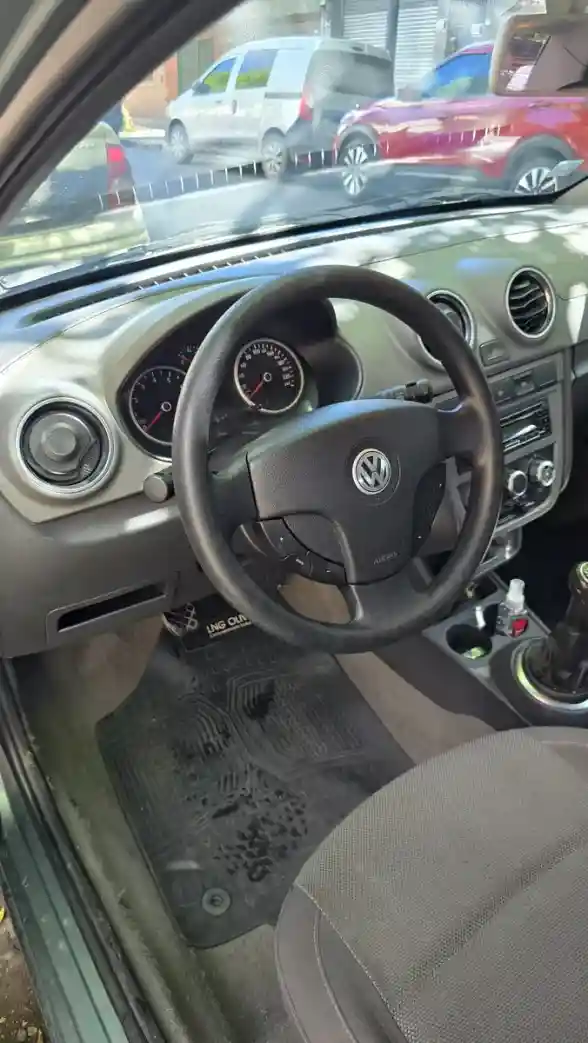 Volkswagen Voyage 1.6 Highline 101Cv 2010 - foto 4