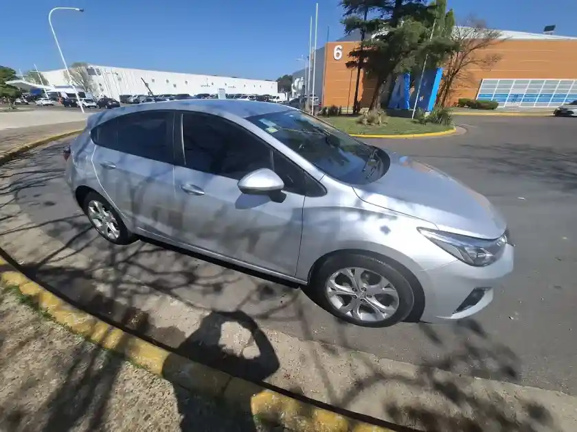 Chevrolet Cruze 5 1.4 Lt At 5P 2022 - foto 4