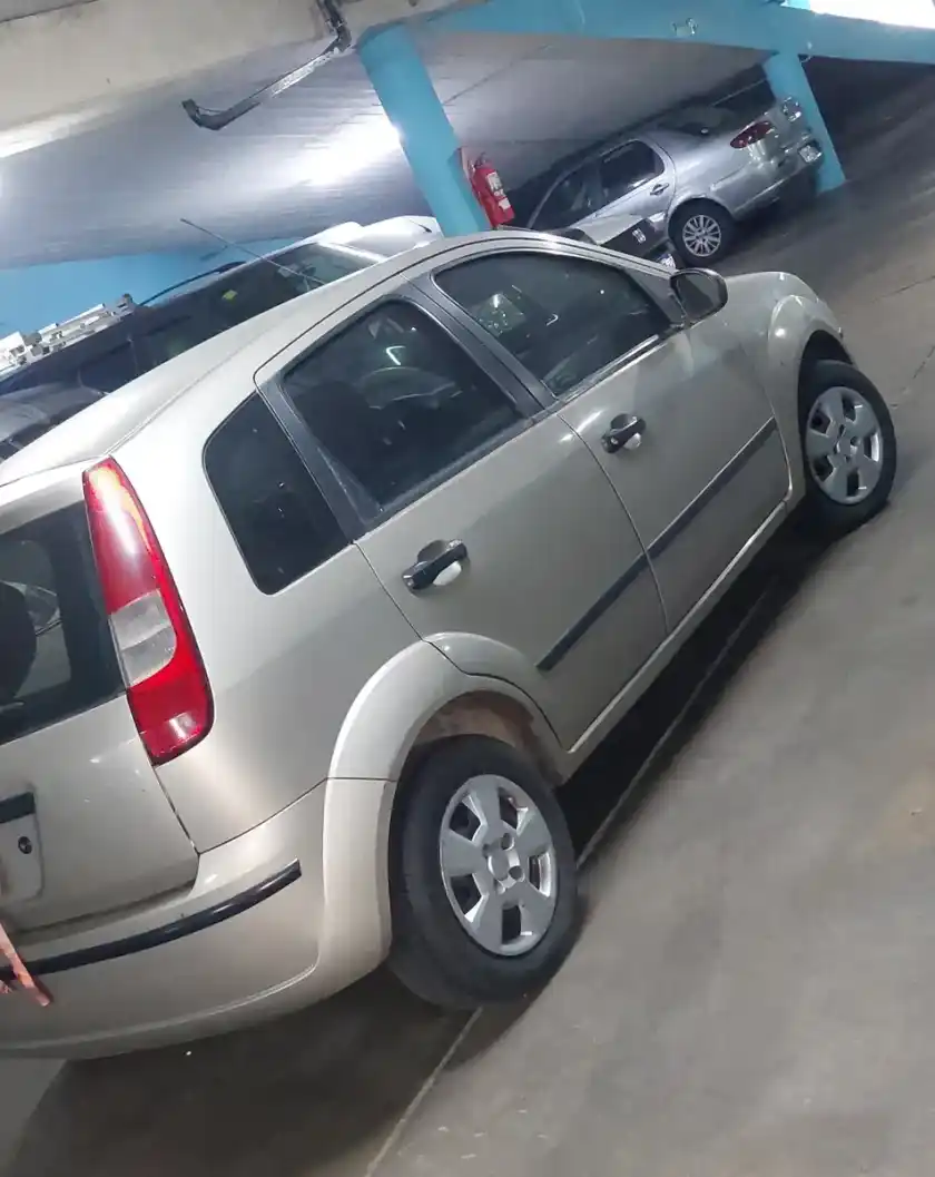 Ford Fiesta Ambiente Ceteck 1.6 2006 - foto 5