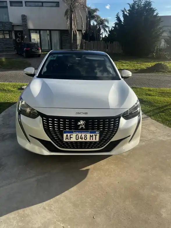 Peugeot 208 1.6 Allure Tiptronic 2022 - foto 1