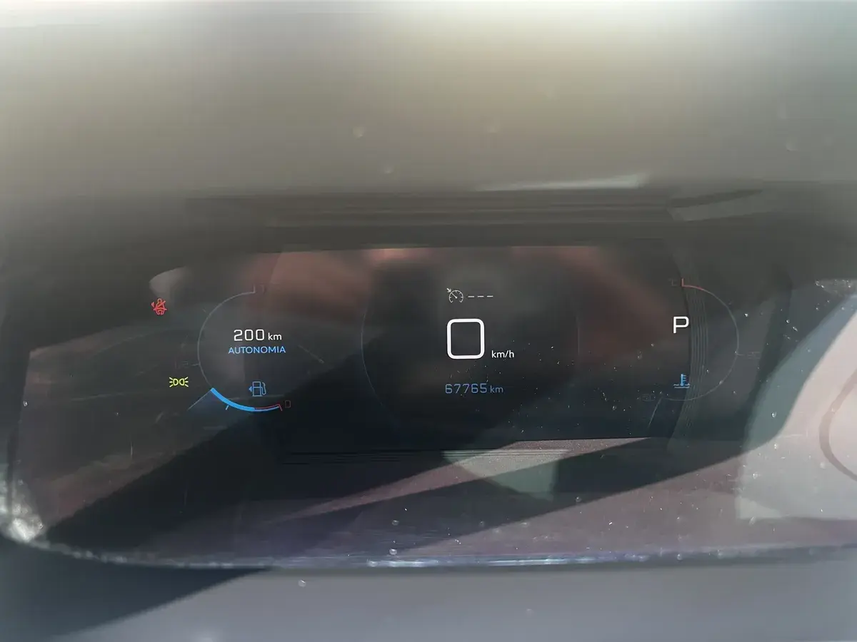 Peugeot 208 1.6 Allure Tiptronic 2022 - foto 5