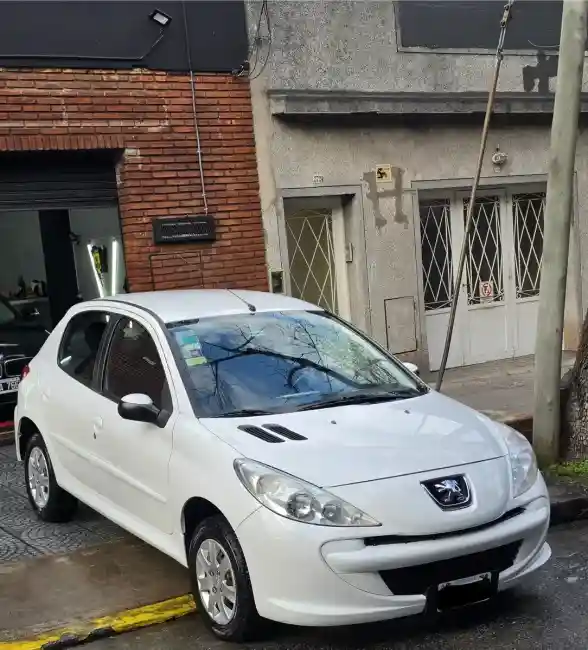 Peugeot 207 Compact 1.4 Allure 75Cv 2016 - foto 2