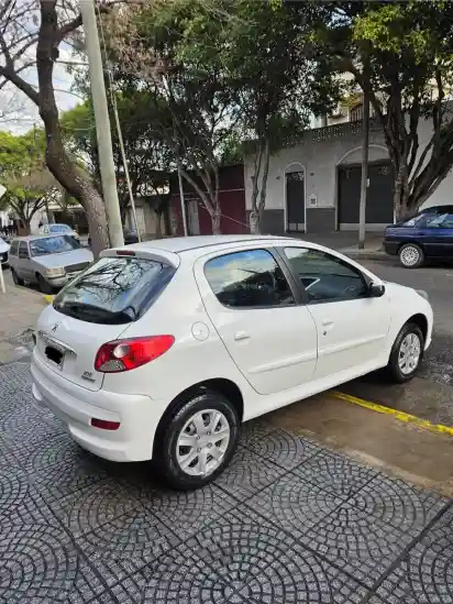 Peugeot 207 Compact 1.4 Allure 75Cv 2016 - foto 3