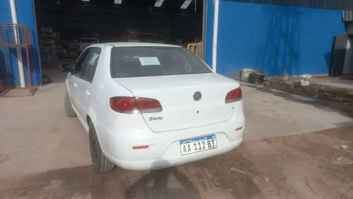 Fiat Siena 1.4 El 85Cv C/Gnc 2017 - foto 4