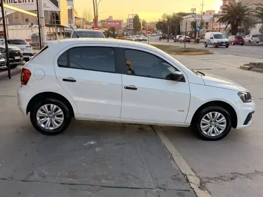 Volkswagen Gol Trend 1.6 Trendline 101Cv 2017 - foto 5
