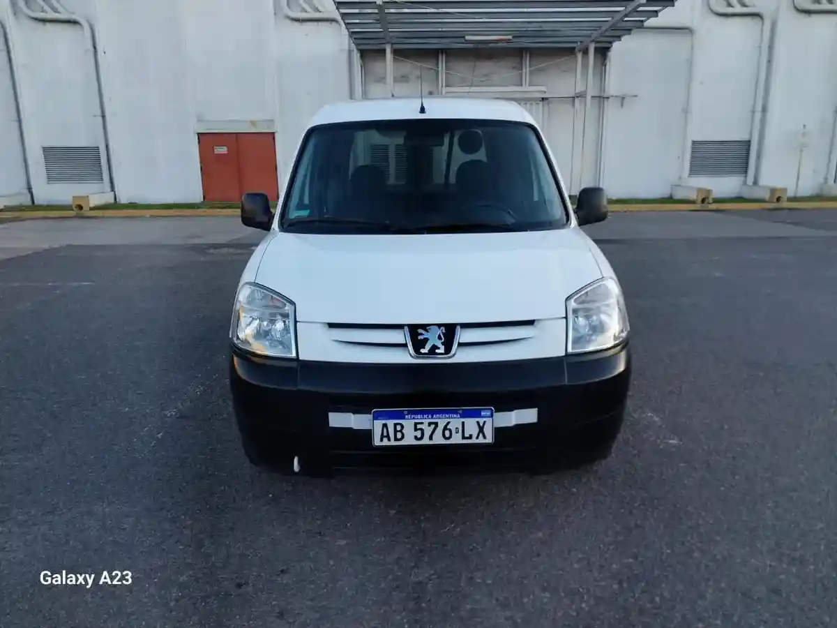 Peugeot Partner 1.4 Furgon Confort 2017 - foto 2