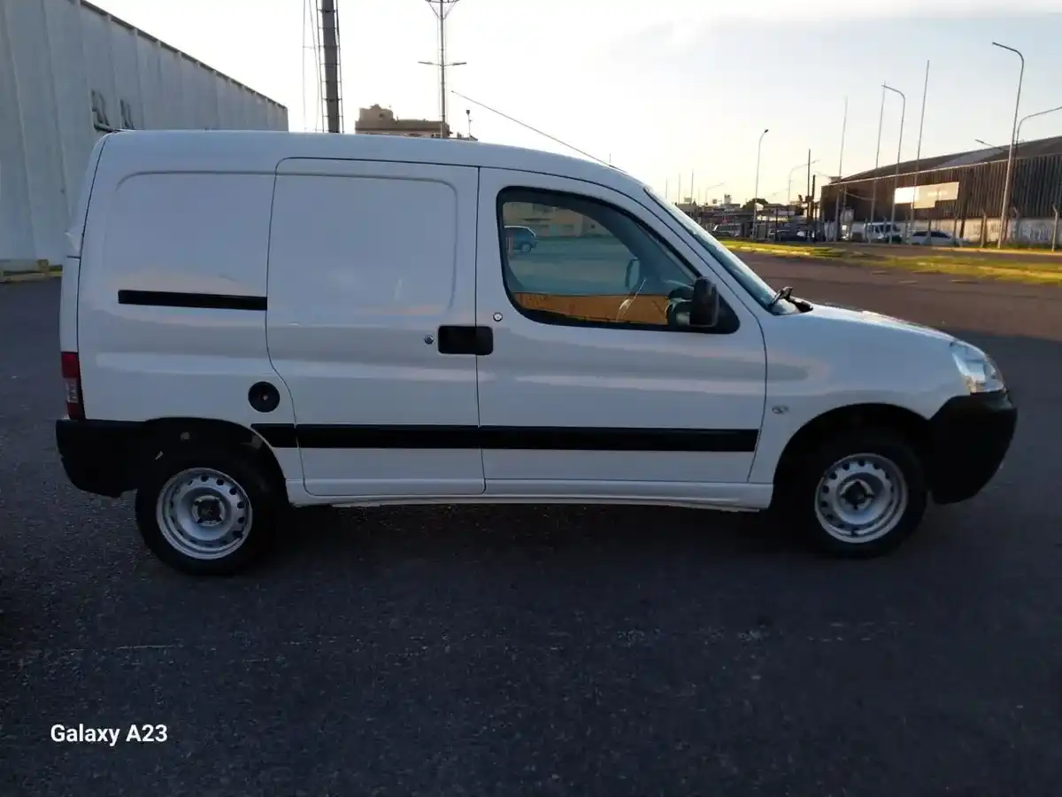 Peugeot Partner 1.4 Furgon Confort 2017 - foto 4