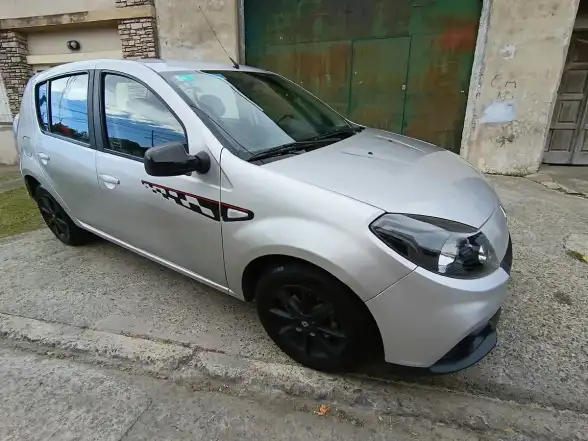 Renault Sandero 1.6 Gt Line 105Cv 2014 - foto 2